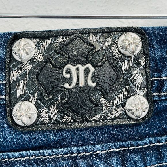 Womens 29 Miss Me Easy Cropped Jeans Mid Rise Dark‎ Wash Embellished 23" Inseam - Picture 5 of 8